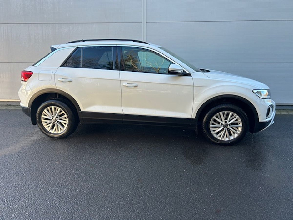 2023 Volkswagen T-Roc 2.0 TDI 116HP Life rear view Camera Low mileage €29,995