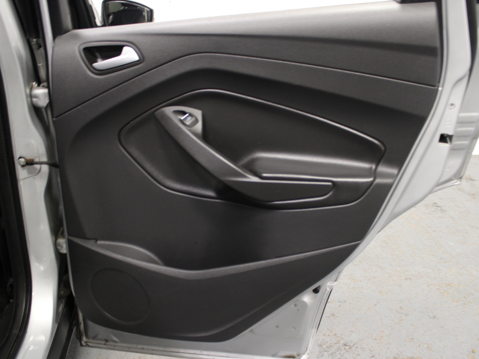 2017 Ford Kuga TITANIUM 2.0 TD 120 S6 M6 F 5DR FWD €14,950