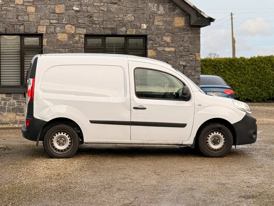 2019 Renault Kangoo Renault Kangoo 2019 1.5D LOW KM NEW NCT €5,550