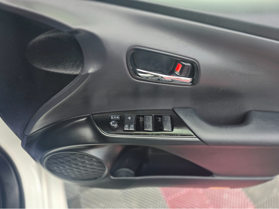 2020 Toyota Prius DAA-ZVW51 5DR AUTO €19,950