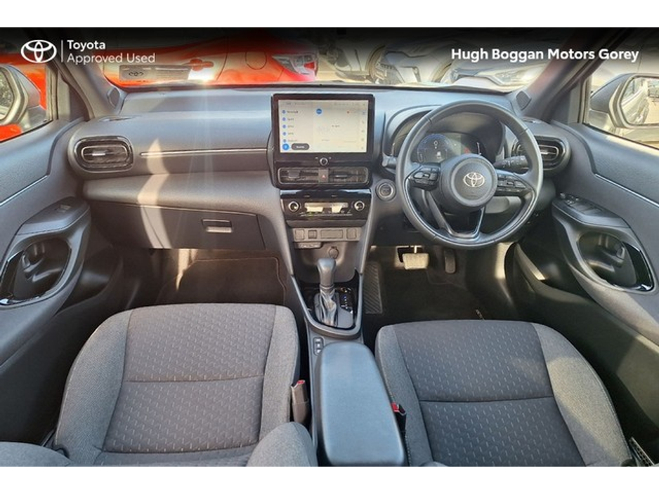 2025 Toyota Yaris Cross YARIS CROSS LUNA SPORT BI €33,950