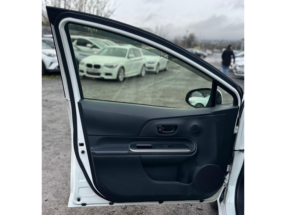 2018 Toyota Aqua 1.5L Petrol Hybrid Automatic Low Mileage (8137) €12,595