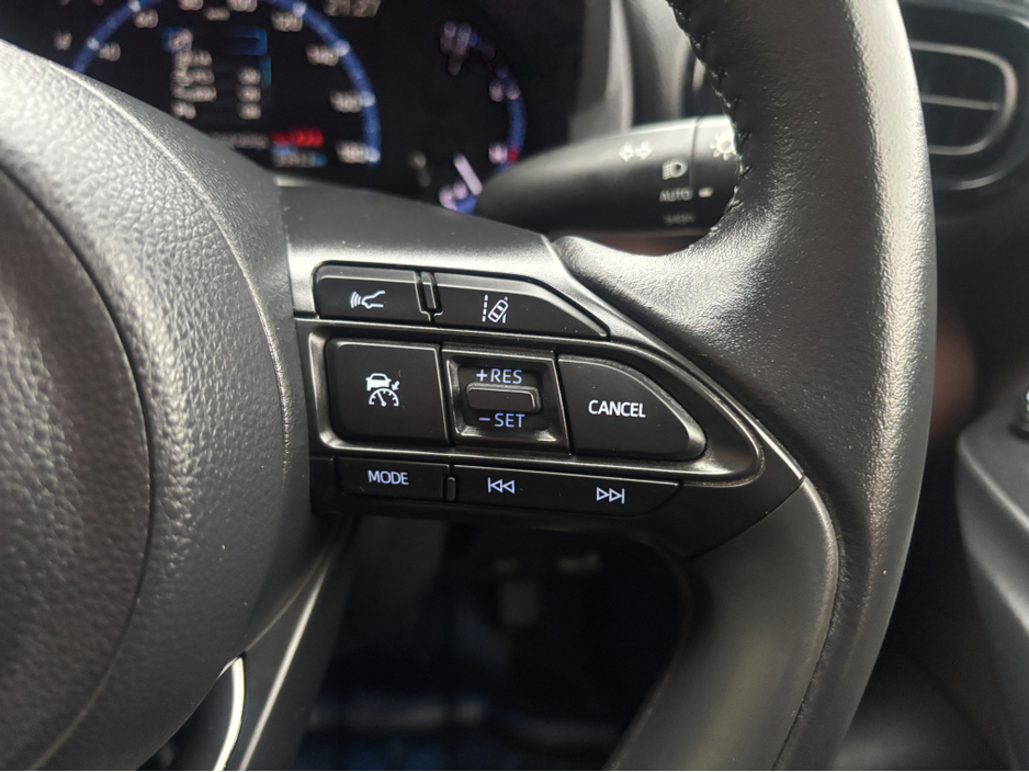 2021 Toyota Yaris Cross Z HYBRID AUTOMATIC 1.5 PETROL //MASSIVE SPEC//HALF LEATHER HEATED SEATS//KEYLESS ENTRY//360 PARKING CAMERAS// €23,950