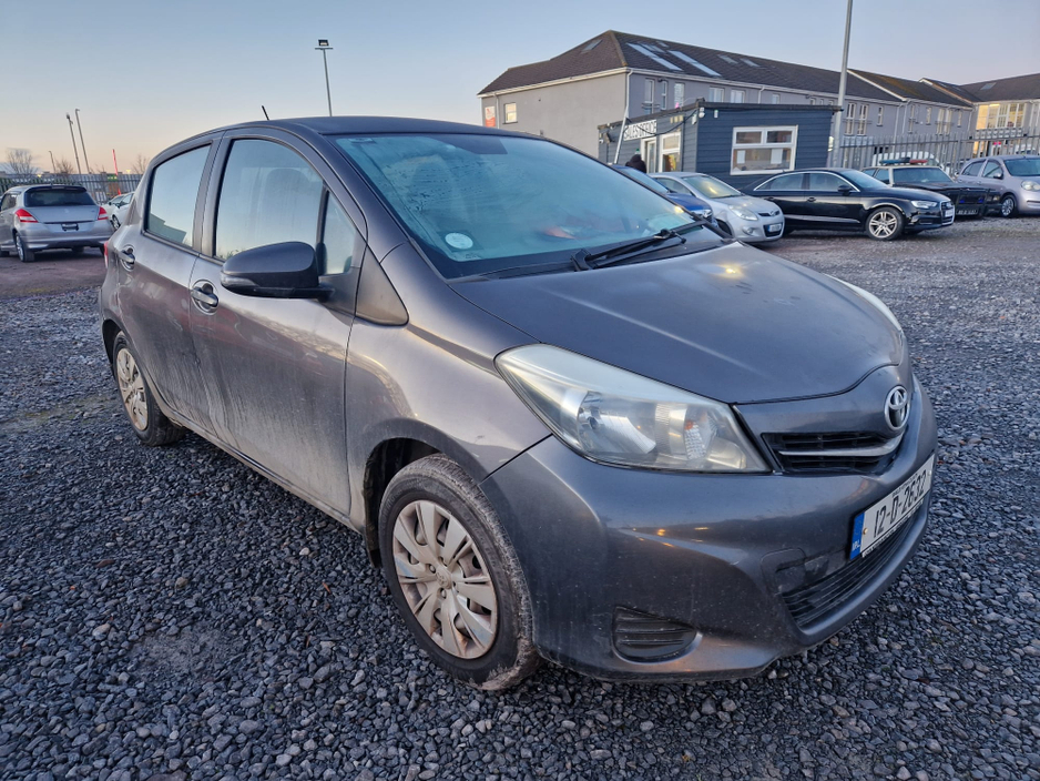 2012 Toyota Yaris 1.0 LUNA 4DR **READ ADD ** €3,500
