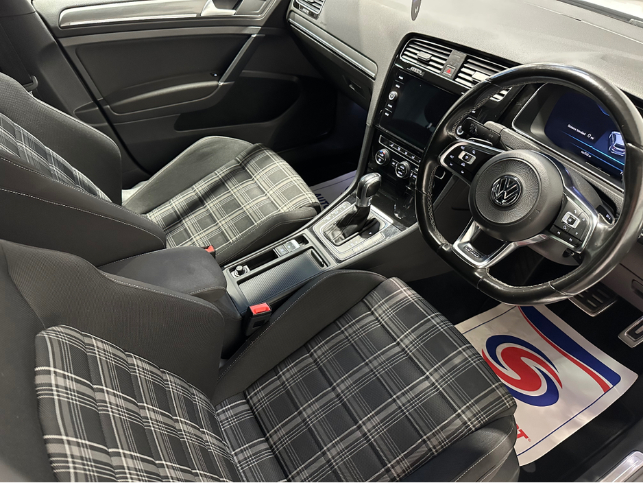 2017 Volkswagen Golf GTD 184PS 5DR AUTO €21,750