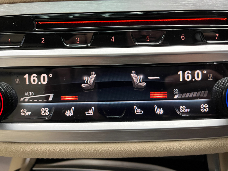 2017 BMW 7 Series ONLY €24950! 2017 BMW 740E iPERFORMANCE 2.0 AUTOMATIC / CRUISE CONTROL / 360° PARKING CAMERA / ELECTRIC MEMORY, HEATED & MASSAGING SEATS / PANORAMIC SUNROOF €24,950