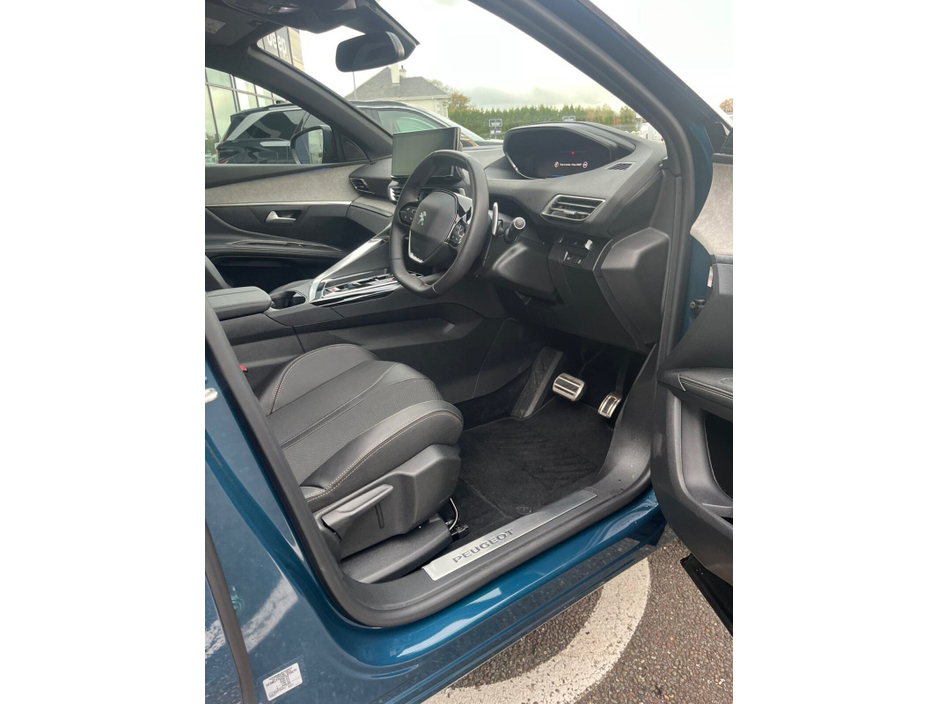 2025 Peugeot 5008 1.5 BlueHDi 130bhp Allure Auto