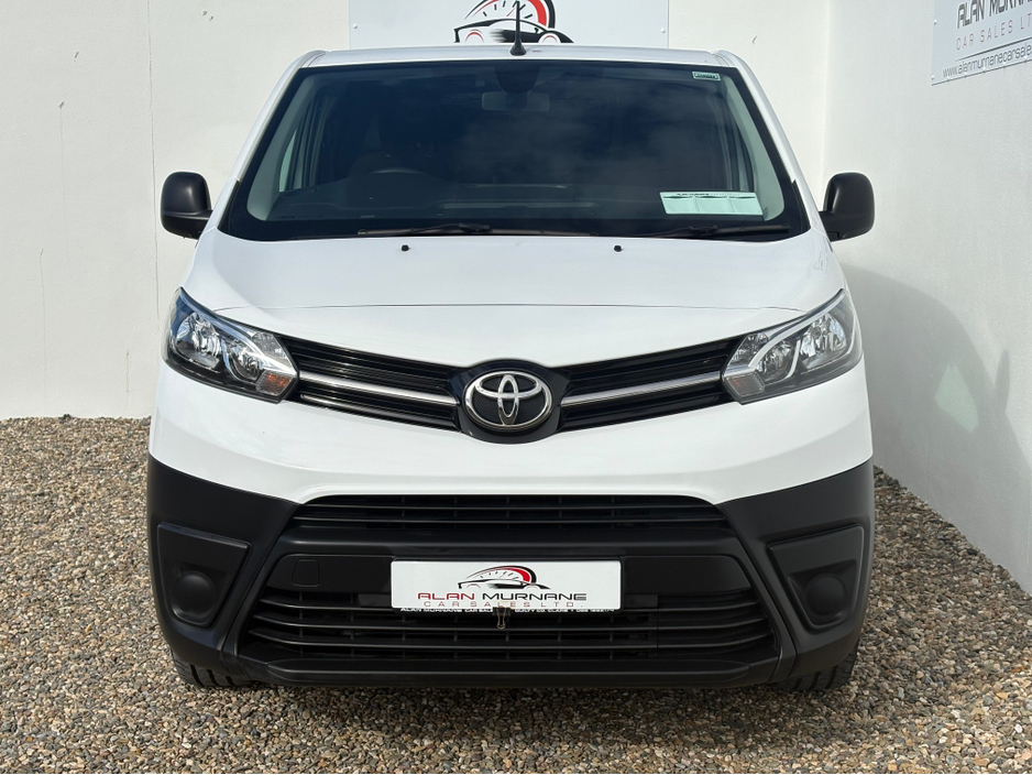 2022 Toyota Proace ICON L2 €15,500