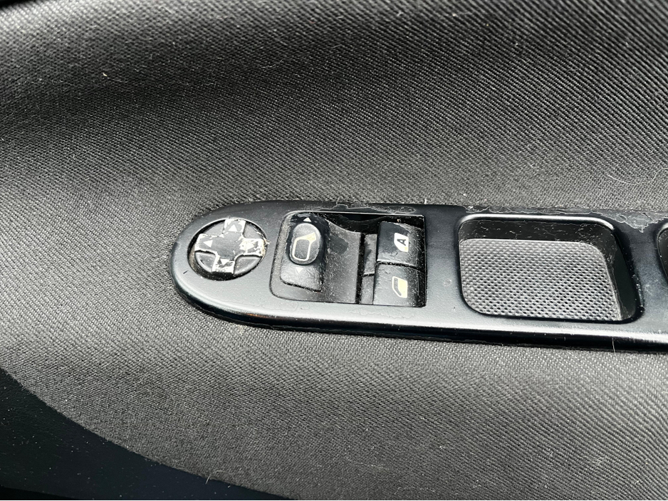 2011 Peugeot 207 1.4 SE 94 BHP LOW KM €2,900