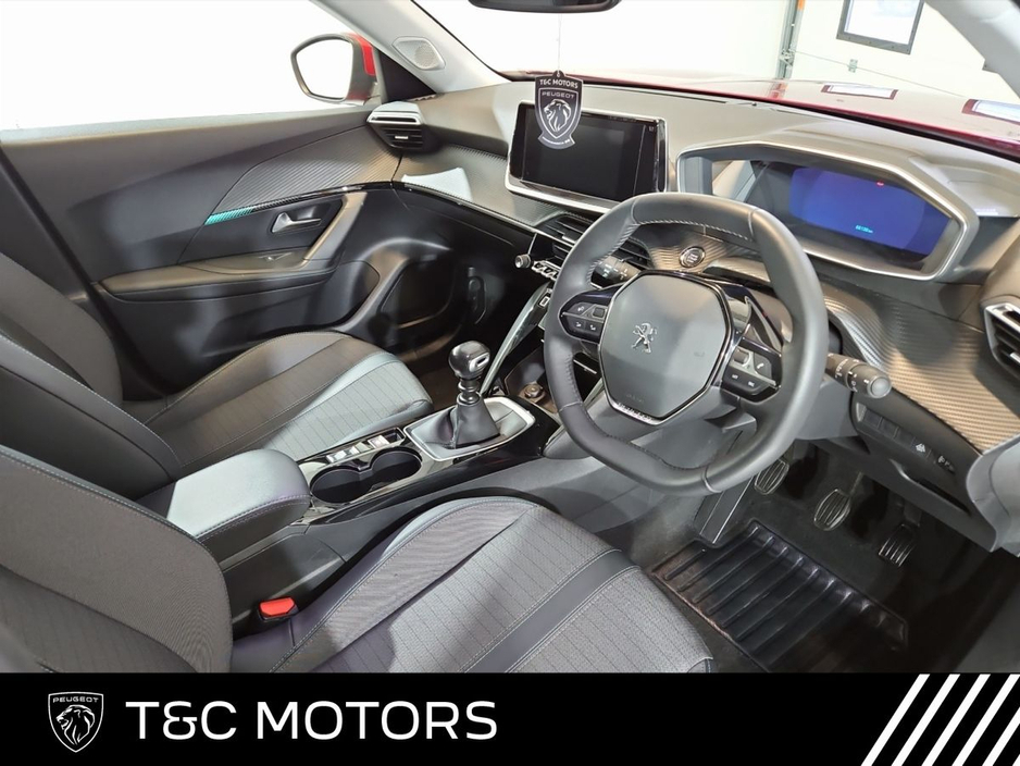 2021 Peugeot 2008 Allure Model 1.2 Bluetooth Phone Prep with Apple Carplay and Android Auto €20,995