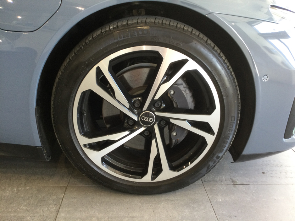 2023 Audi e-tron GT quattro - Black Edition - €65,950