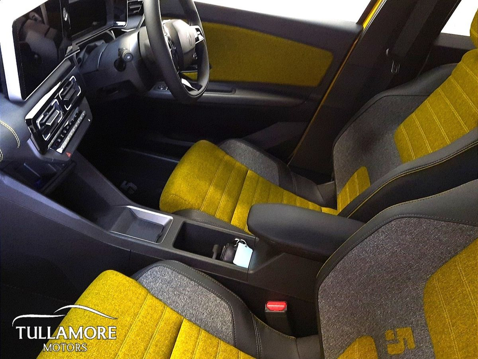 2025 Renault 5 EV50 150hp Iconic €32,490