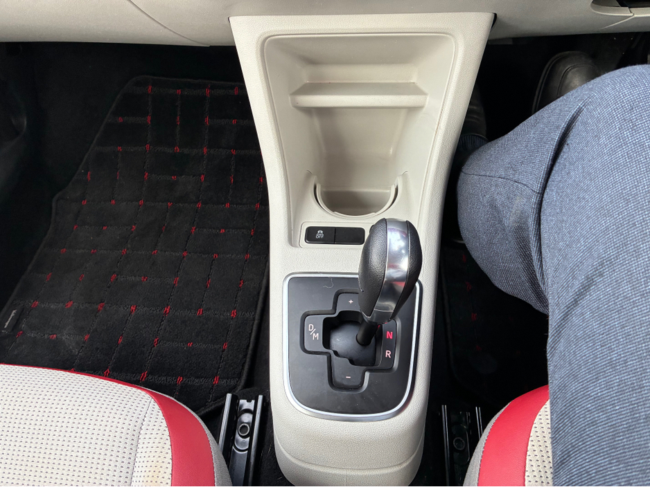 2016 Volkswagen up! DBA-AACHY 5DR €10,750