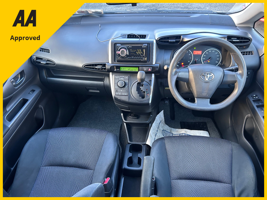 2013 Toyota Wish 2013 TOYOTA WISH PETROL AUTO AWD 7 SEATS €9,950