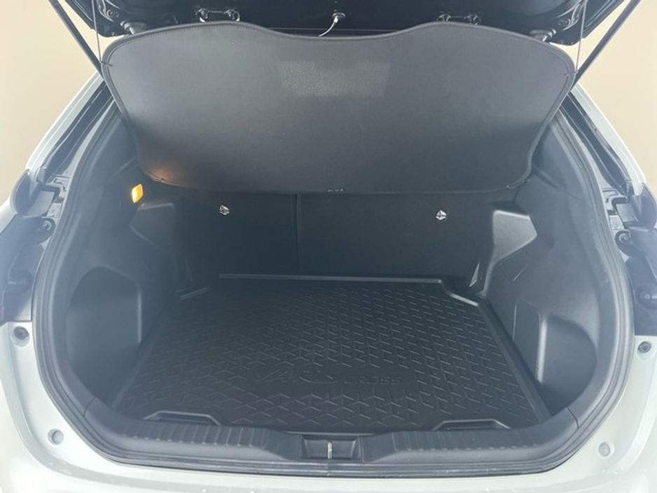 2023 Toyota Yaris Cross HYBRID LUNA SPORT €28,950