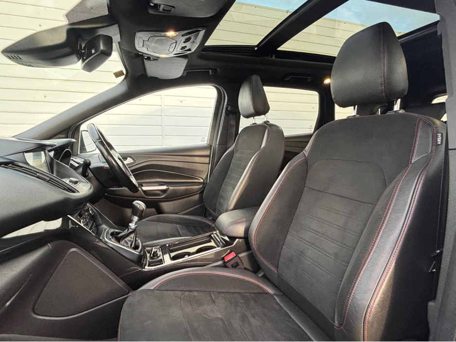 2018 Ford Kuga 1.5 TDCI 120PS ST-LINE - Sunroof