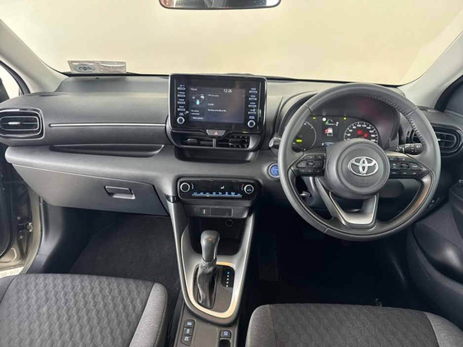 2022 Toyota Yaris HYBRID LUNA €22,950