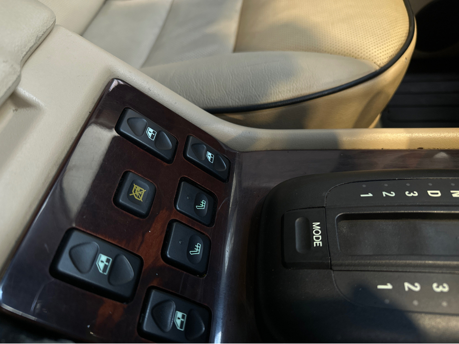 2004 Land Rover Discovery D2 TD5 HSE AUTO 7 SEATER €24,950