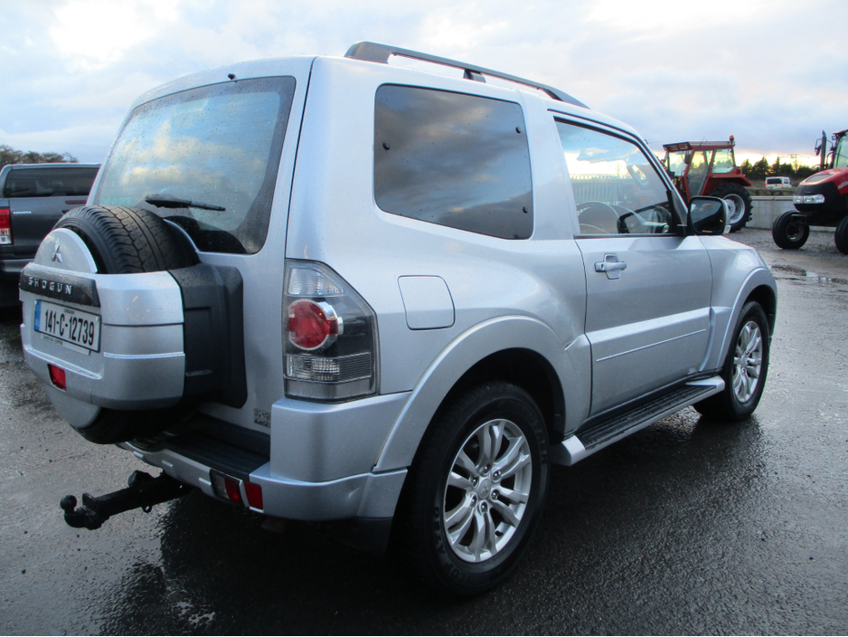 2014 Mitsubishi Pajero 3.2 DID SWB COMM 4WORK SG2 197BHP €20,995