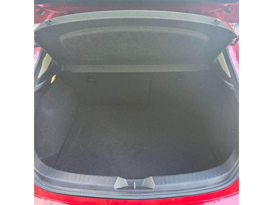 2016 Mazda Axela  €12,450