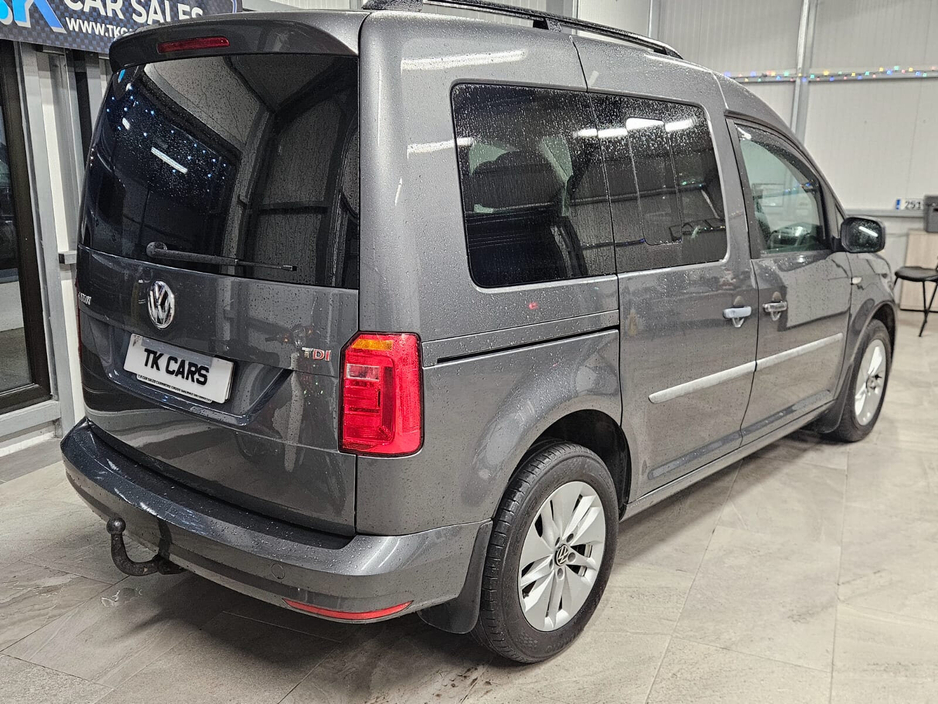 2017 Volkswagen Caddy  €16,950