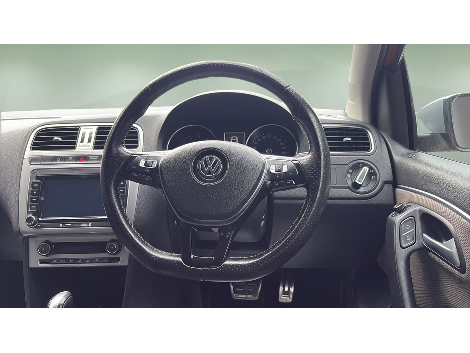 2016 Volkswagen Polo 1.2 TSI 5DR 90HP Crosspolo €12,900