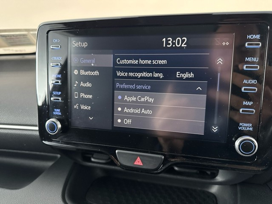 2021 Toyota Yaris LunaSport Hybrid €19,950