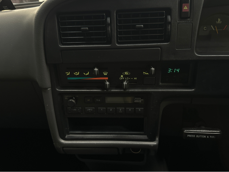 1996 Toyota Hilux 2.4D PICK UP MINT CONDITION €29,950