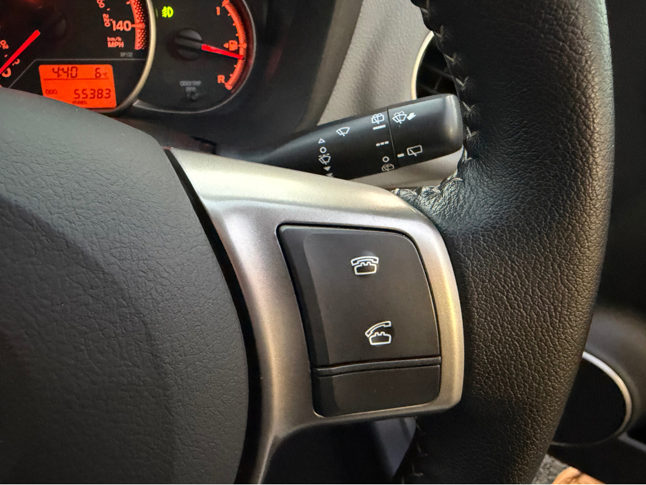 2015 Toyota Yaris Mint Yaris - 1.0 petrol - fantastic spec €11,750