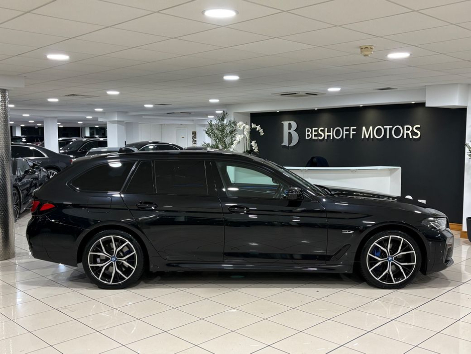 2022 BMW 5 Series 530e M-SPORT PRO TOURING=LOW MILES//HUGE SPEC=FULL SERVICE HISTORY=221 D REG=ONLY €140 ANNUAL ROAD TAX//TAILORED FINANCE PACKAGES AVAILABLE=TRADE INS €39,995