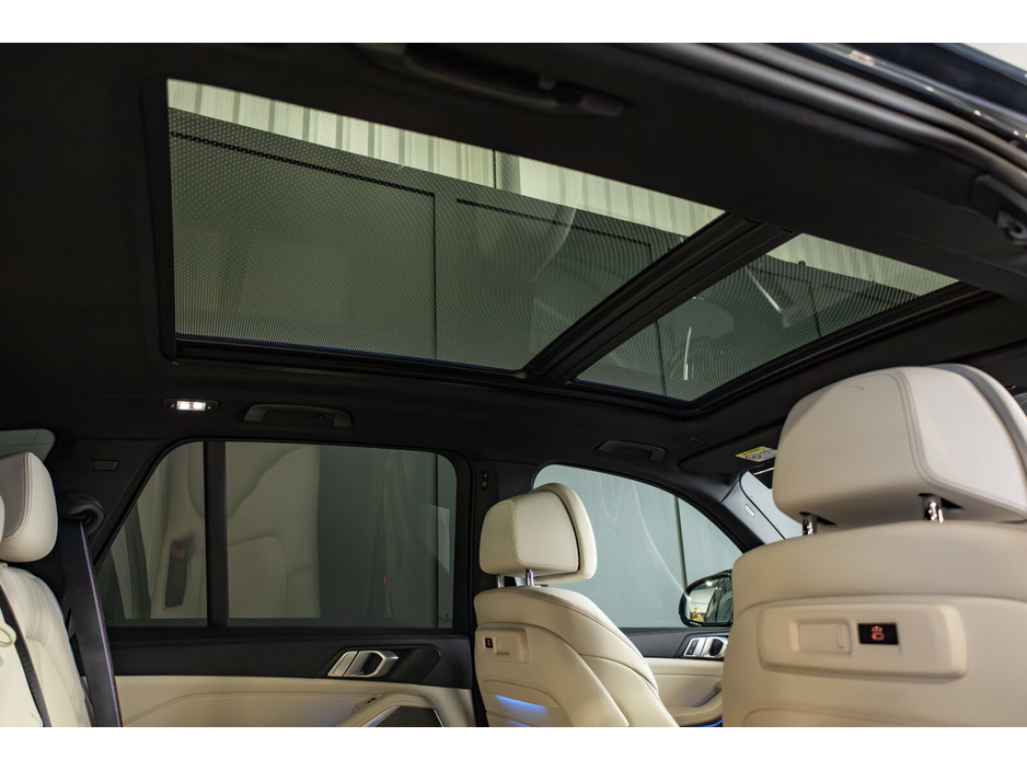 2022 BMW X5 xDrive45e M Sport €61,950