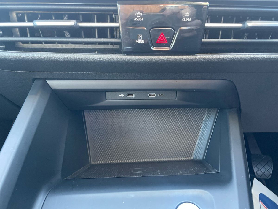 2024 Volkswagen Golf 2.0 TDI 115HP Life €28,975