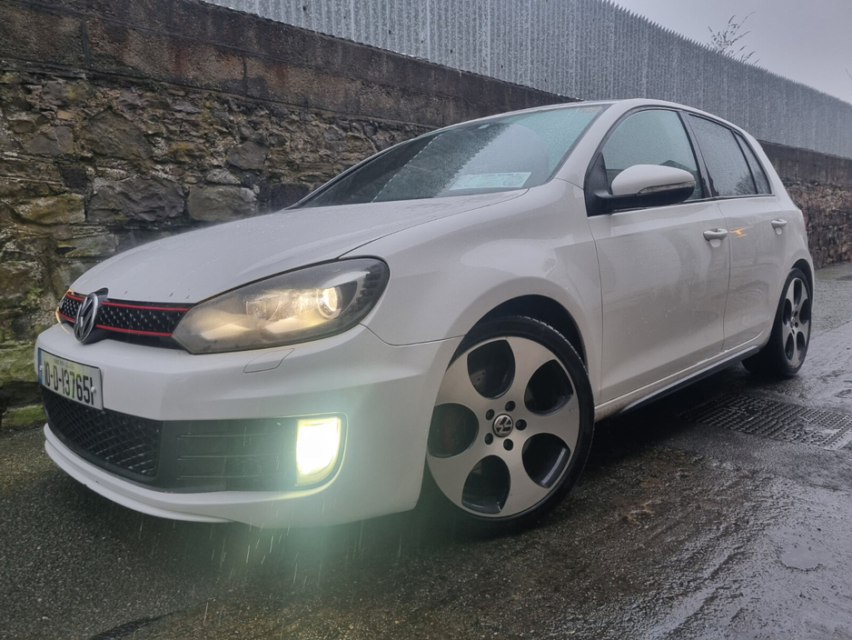 2010 Volkswagen Golf 2.0 TSI 4MOTION R €8,750
