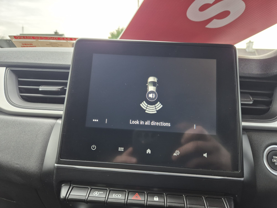 2022 Renault Captur ICONIC EDITION NAEB TCE 90 MAN €17,995