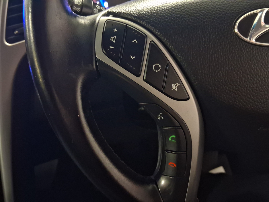 2015 Hyundai i30 BLUETOOTH - CRUISE CONTROL €8,995