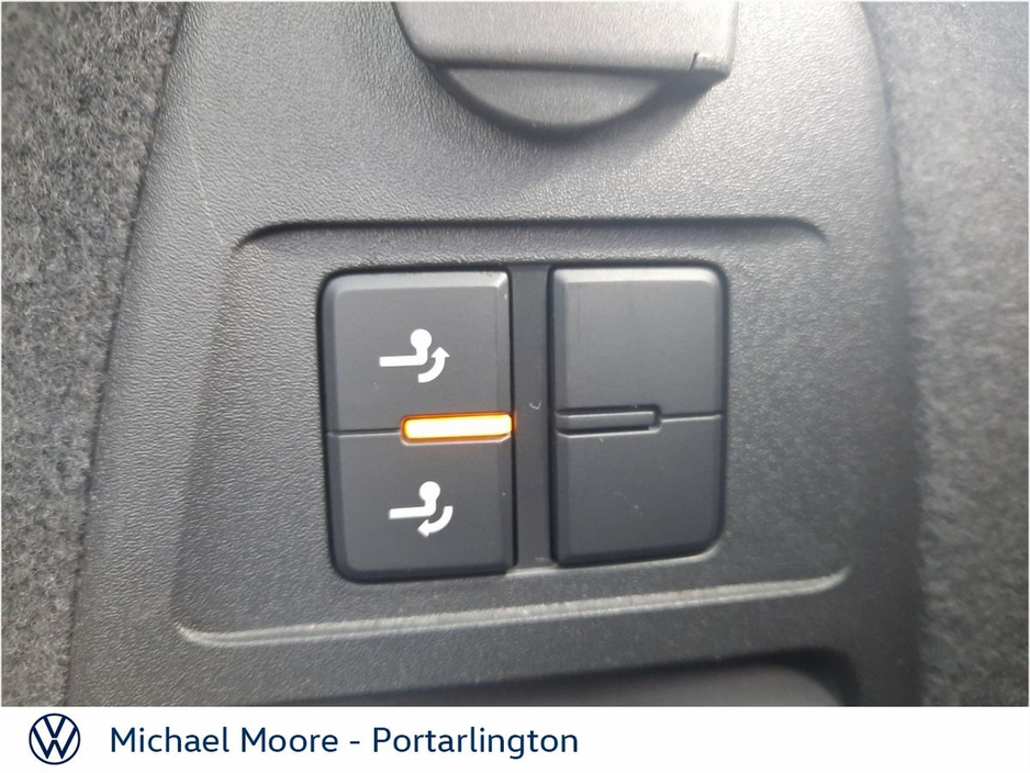 2022 Volkswagen Touareg TOUAREG COMM 3.0 TDI 4M 231BHP 5 €38,950