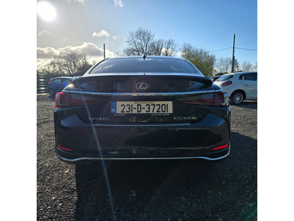 2023 Lexus ES 300 H ES300h Dynamic €43,950