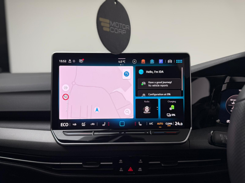 2025 Volkswagen Golf GTE 1.5 PHEV 272HP DSG *PAN ROOF* €47,990