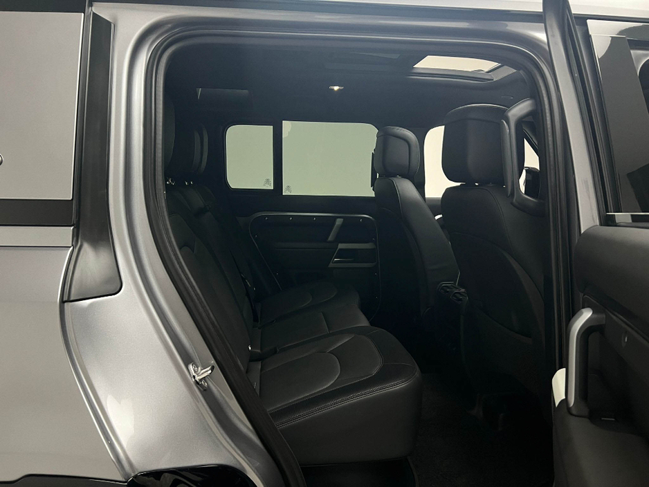 2024 Land Rover Defender HSE X-DYNAMIC P400E €87,990