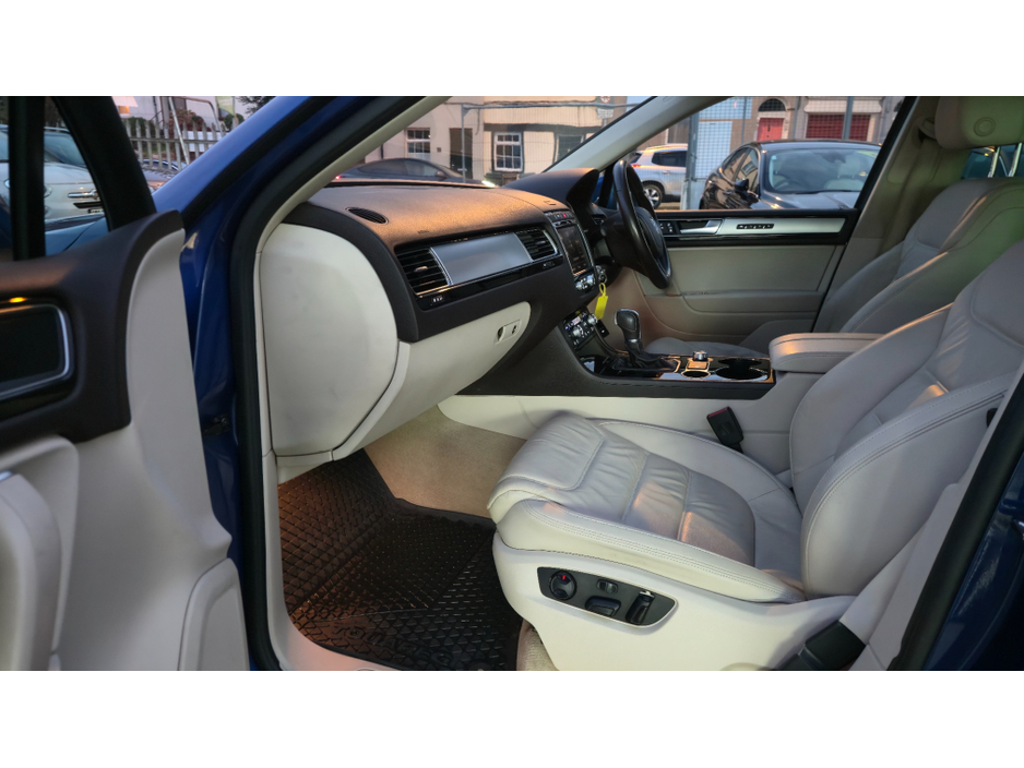 2015 Volkswagen Touareg CV 3.0 TDI 262BHP V6 5 SEATS €24,500