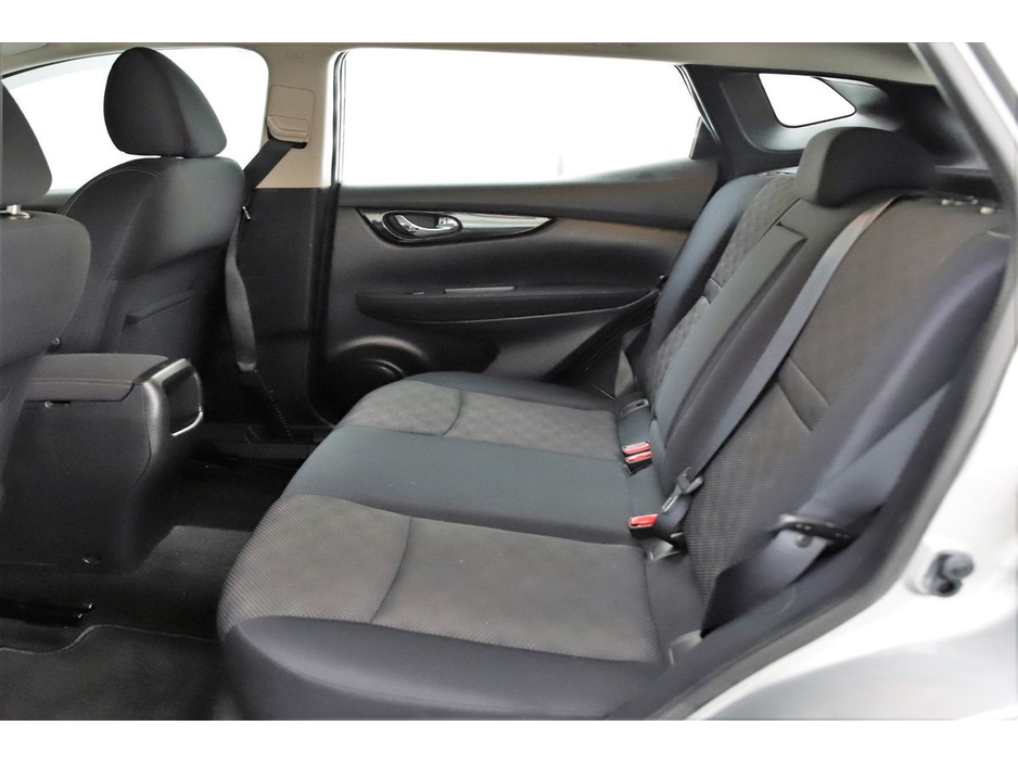 2016 Nissan Qashqai 1.2 SV CVT MY16 *GLASS ROOF*SAT NAV*REVERSE CAM* €14,890