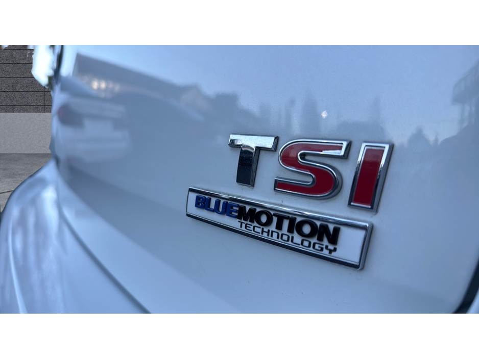 2014 Volkswagen Golf *HIGHLINE-MILANO MODEL* FULL SPC / COGNAC LEATHER - HEATED SEATS - CAMERAS - PEARL WHITE €12,900