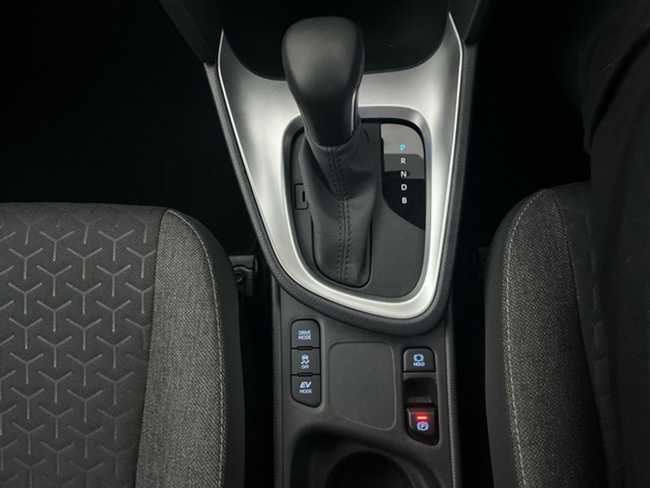 2023 Toyota Yaris Cross HYBRID LUNA SPORT €28,950