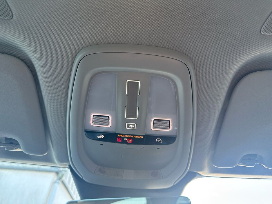 2023 Volvo XC60 T6 PHEV 350hp AT8 Plus (dark theme) €44,975