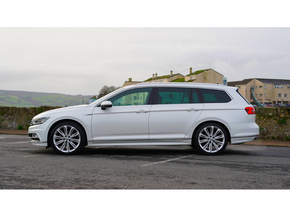 2016 Volkswagen Passat  €17,950