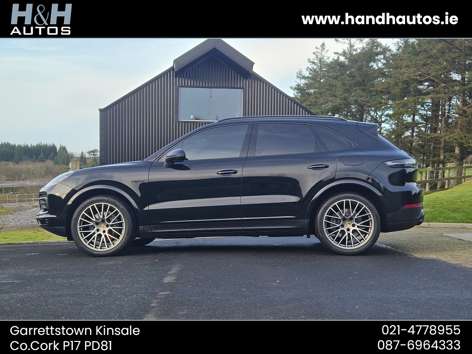 2023 Porsche Cayenne SE HYBRID 5DR AUTOMATI