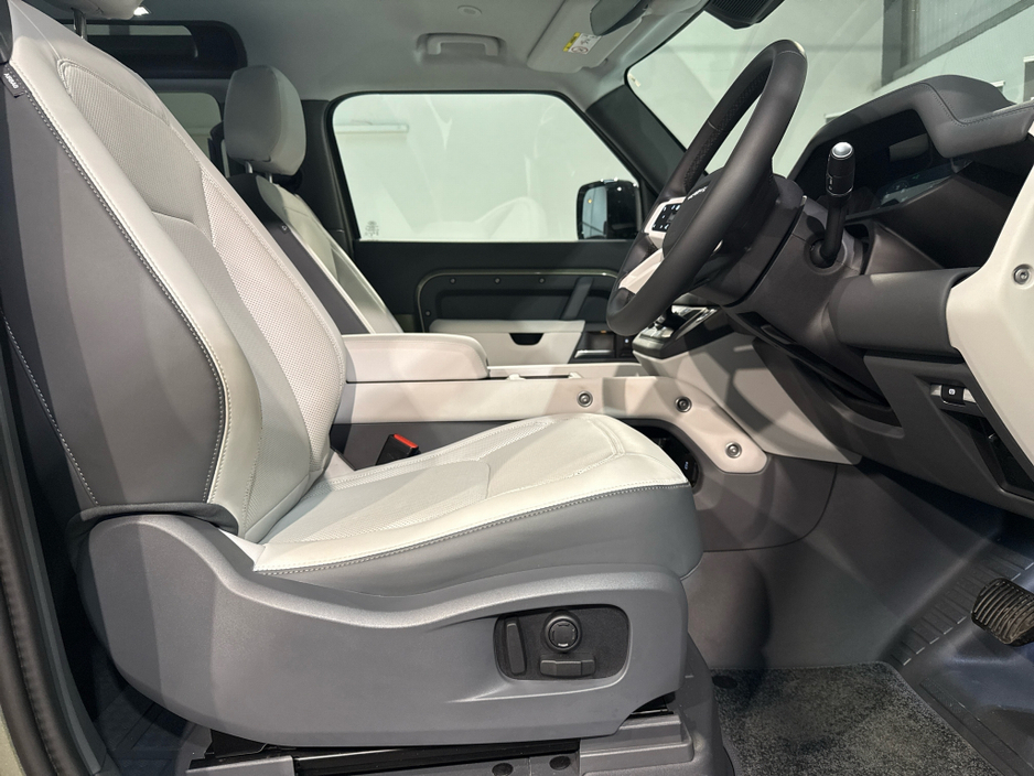 2025 Land Rover Defender *N1 Commercial 2 Seat Diesel* 90 D350 X-Dynamic €109,750