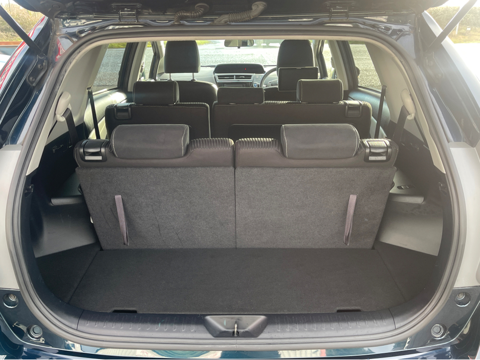 2016 Toyota Prius Alpha 2016 Toyota Prius Alpha €16,950