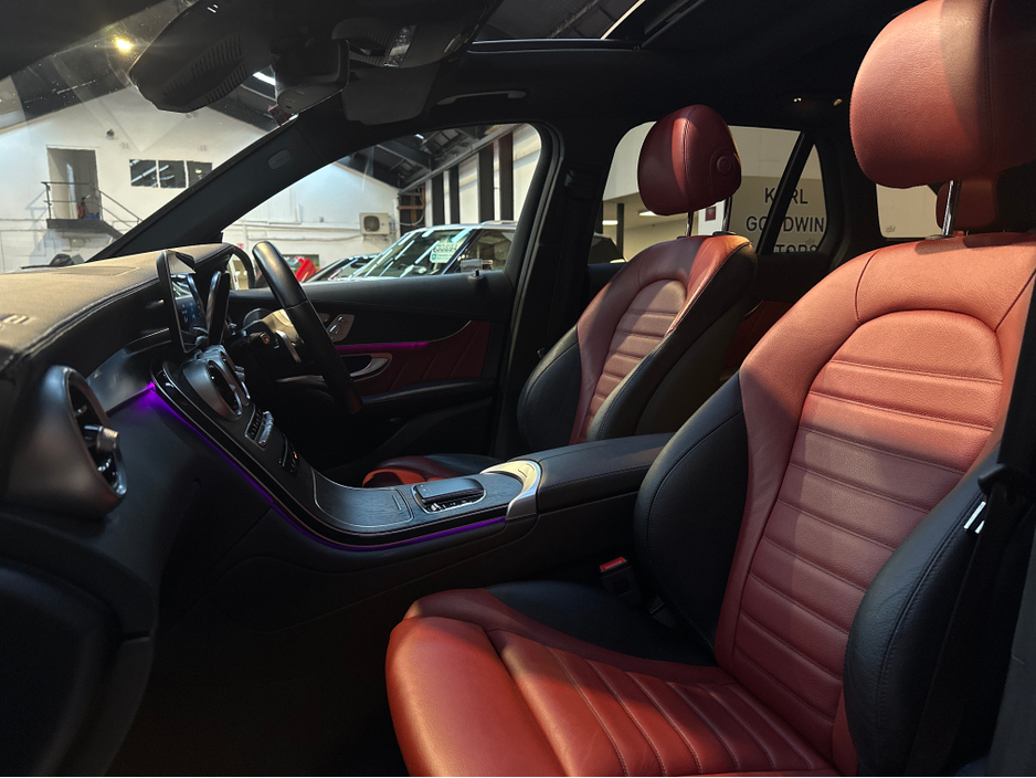 2021 Mercedes-Benz GLC Class 300 DE AMG LINE PREMIUM + 4M €39,950