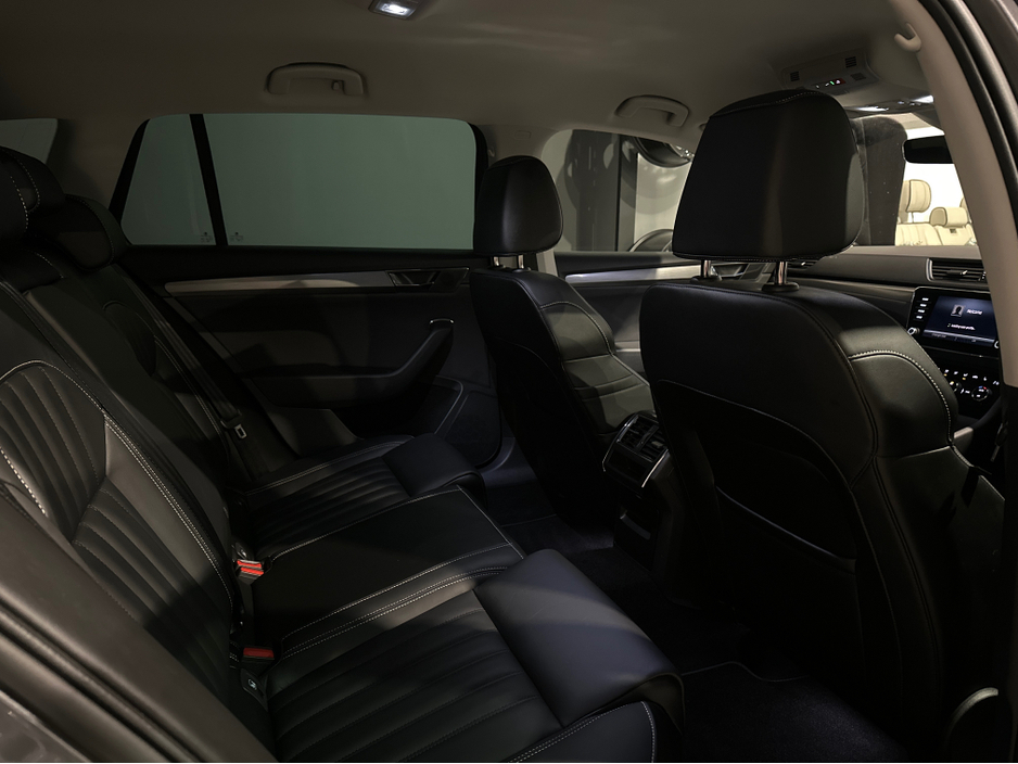 2023 Skoda Superb ESTATE E-HYBRID AUTOMATIC €29,950